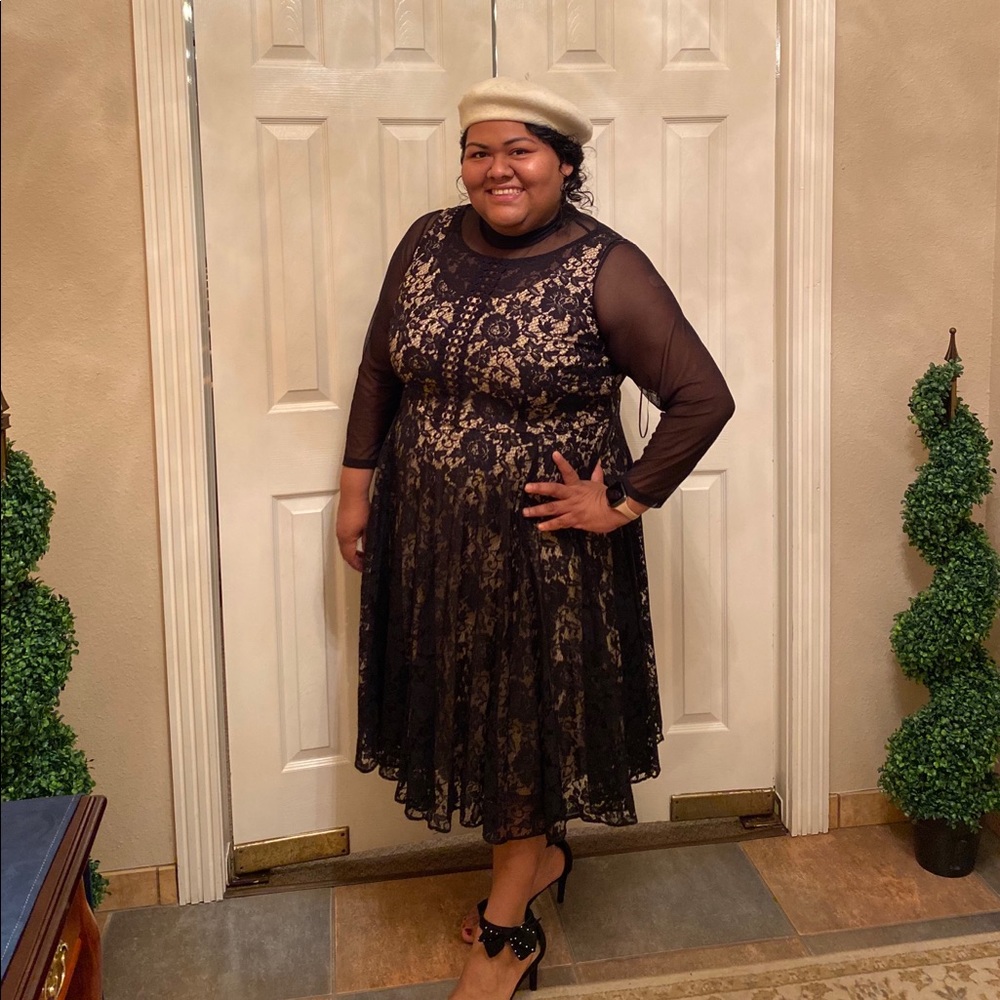 Lace dress o sleeves